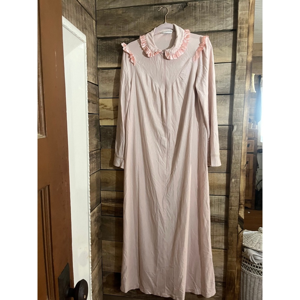 Romantic Traditions Pink Ruffle  Front‎ Long Nightgown Vintage Style Loungewear